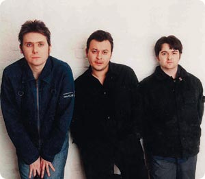 Manic Street Preacherisin laulaja James Dean Bradfield haluaisi pyytää Fidel Castron studioon.