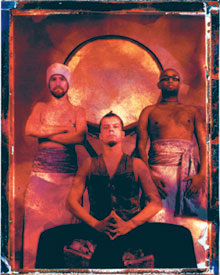 Kosminen, Pohjonen ja Assefa Kalmukkisinfoniassa.