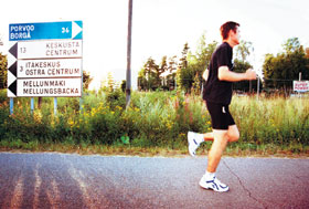 "Ihminen pystyy juoksemaan putkeen noin kaksi vuorokautta", Janne tietää.