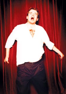 Tommi Hakala on Led Zeppelin –fani. Lempibiisi on Whole lotta love. Muita suosikkeja ovat Tom Jones ja Ismo Alanko.