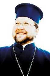 Katse horisonttiin? Isä Mitro osti itselleen purjeveneen siulunhoidolisiin tarkoituksiin 15 vuotta sitten.