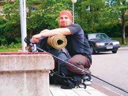 Juhani Perälän kesäkoti painaa 11 kiloa.