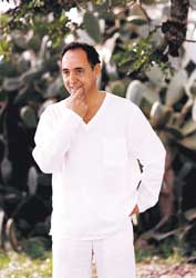 Älkää antako kuvan hämätä. Café del Mar -deejii José Padilla näyttää kuusikymppiseltä, mutta on vasta 48.