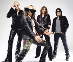 The Darknessin kitaristi Dan Hawkinsia (toinen oik.) ärsyttää surkuttelevat yhtyeet, jotka yrittävät saada keikoilla yleisönsä itkemään.