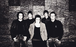 Poppibändi Stella julkaisi keväällä Pelkääjän paikalla -levyn.