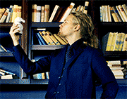 Jimi Pääkallo on innokas lukija. Hän pitää erityisesti fantasiakirjallisuudesta.