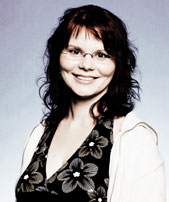 “Olen mukavuudenhaluinen. En jaksa opetella ulkoa asioita, jotka voin tarkistaa kirjasta”, kertoo Leena Honkanen.