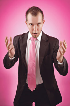 Jani Päivärinta myy pokauskursseja hintaan kaksysiysi.