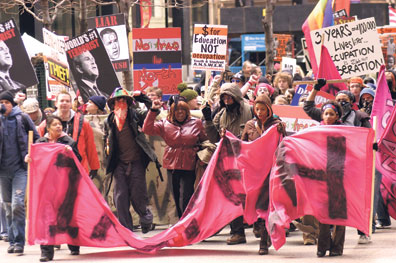 Mitä vastaan sitä nyt osoittaisi mieltä? George W. Bush tapetaan mokumentissa.