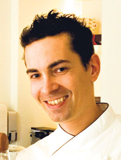 Mika Gröndahl taituroi suklaalla Groteskissa.