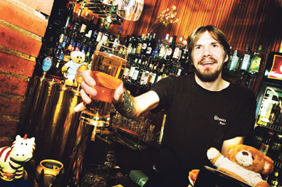 Lähde baarikierrokselle, voit päätyä Wanhan Rouvan huomaan Kontulaan.