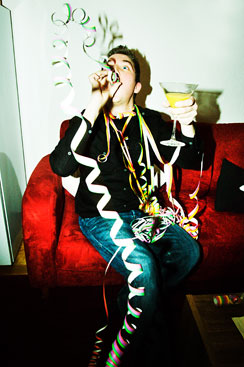 Pasi ja ihan eka, oma sohva.