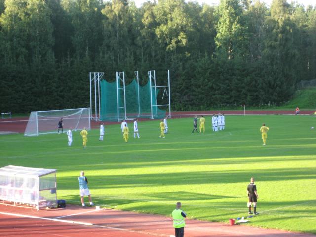 Huima keltaiset Vs. Kaapo valkoiset vapaapotkutilanne menossa..