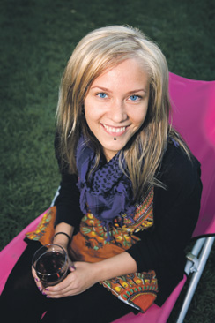 Korjaamo. Puhelinvaihde Elina, 24