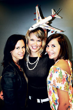 Riikka Ojanperä, Katariina Vartiainen ja Kikka Lähteenmäki.