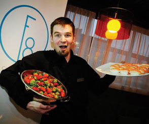 F8 Sweet -ravintolan tuleva vuoropäällikkö Antti Illi.