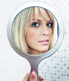 No niin, näkyyks mun hymykuoppa?