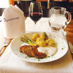 Suppilovahvero-tattaripihvit ovat yksi kesämenun uutuuksista.