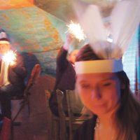 Ikuinen uusi vuosi. Pupukorvat saa ravintolalta.