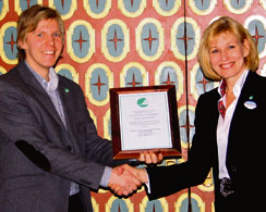 Joutsenmerkin saa pitkäjänteisestä työstä ympäristöystävällisyyden eteen.