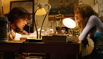 kimmo Laakso tenttaa Jacksonilta, miksi tämä on vähentänyt verta ja pervoilua elokuvastaan.