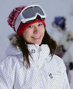 Enni Rukajärvi, 19, ei ole huolissaan siitä, että naisurheilijoita kutsutaan tytöiksi. “Mua pitää alkaa sanoa naiseksi, kun olen täyttänyt 30.”