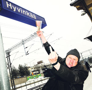 Jos Peltosen kännykkä nyt soisi, mitäköhän hän vastaisi kysymykseen, oletko pahassa paikassa?