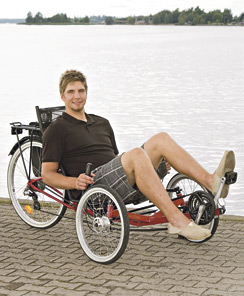 Ajetaan me härmäpyörällä ja missä ne häät pidetään?