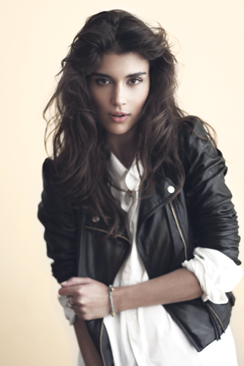 Maryam kilpaili 7–13-vuotiaana muodostelmaluistelutiimissä.