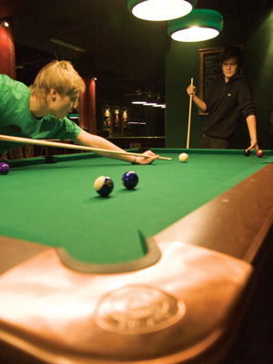 Galaxie Centerin yläkerran pöydät on pyhitetty tosiharrastajille.