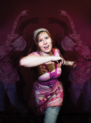 Satu on harjoituttanut esityksen tanssijoita viikoittain kymmenestä iltakuuteen.