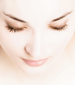 Hyvä meikki, parempi itsetunto?