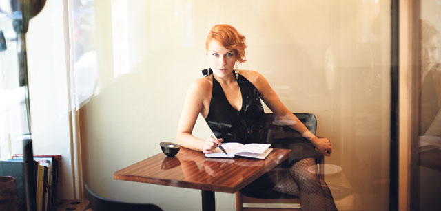 Soulsisko Jo Stance esiintyi Presidentinlinnassa vuoden 2010 itsenäisyyspäivän vastaanotolla.