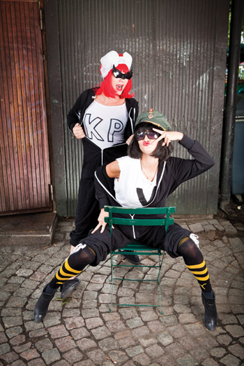 MC Venakolla ja Kielipelillä on ohjelmistossaan tällä hetkellä kahdeksan biisiä,  ja tekeillä on neljä.