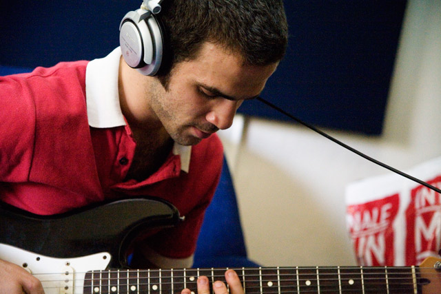 Ennen videomash-uppeja Kutiman kirjoitti biisejä perinteisemmillä välineillä.