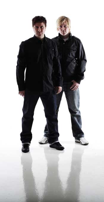 Super8 & Tab soittavat mieluusti uutena vuotena Suomessa, vaikka vaihtoehtoja riittäisi.