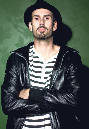 Tommi Leino ja kaverit lähtevät Erottajalle. (Kuva: Jan-Erik Blomberg)