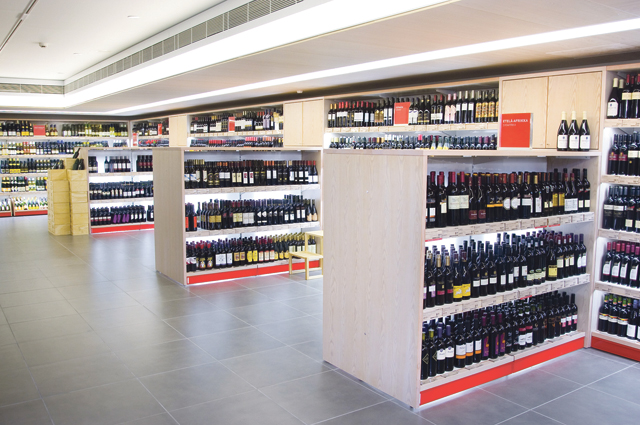 Alko viettää 80-vuotisjuhlavuottaan. Kuva lippulaivamyymälästä.