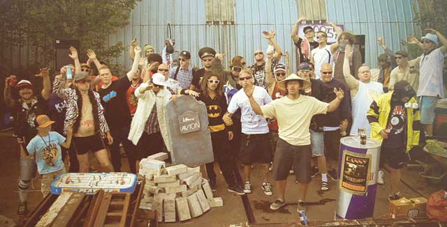 "Ne oudot naapurit."