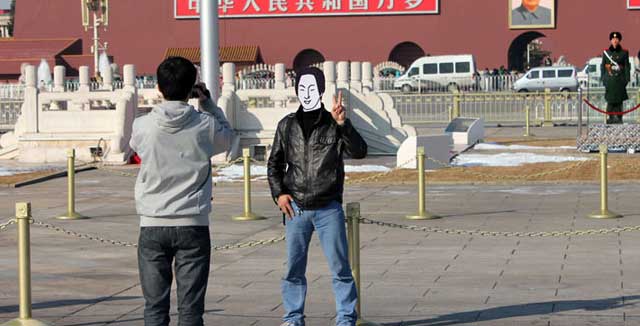 Rita Leppiniemen Peking-kuvat yhdistävät valokuvaan sarjakuvaa.