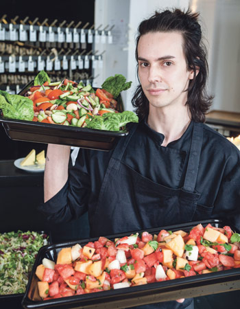 Richard McCormick vastaa Siltasen, Nollan, Shanghai Cowboyn ja Adamsin keittiöistä sekä Flow-festivaalin muonituksesta.