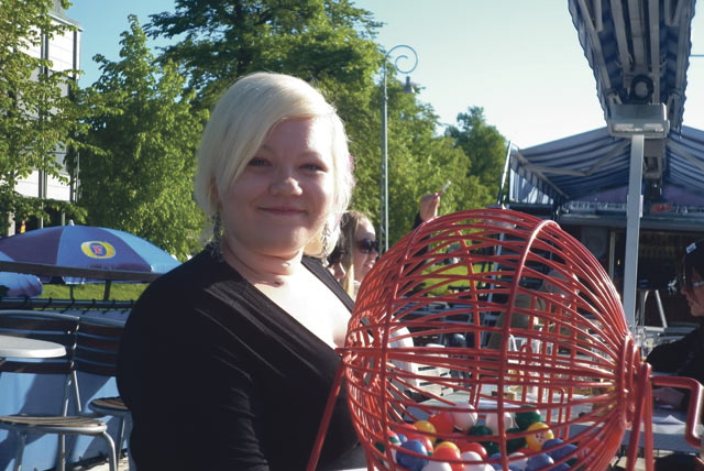 ”Kallein palkintomme on ollut ehkä teatteriliput, jotka sain jostain lahjoituksena.”