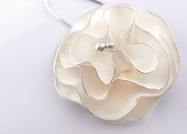 Multamaan Mysteri-korut ovat keveitä. (Kuva: Kari Jokinen)