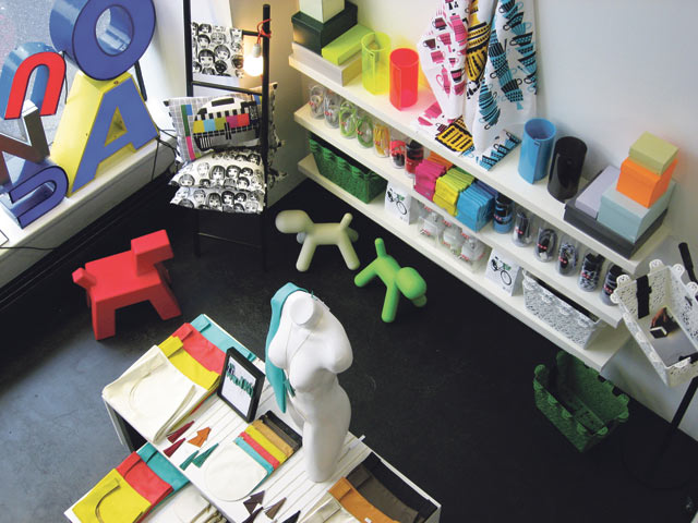 Katoko Design myy hassuja juttuja.