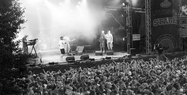 Jukka Poika veti kesällä kuuman keikan Lahden Mukkulanrannan Summer Up -festareilla.