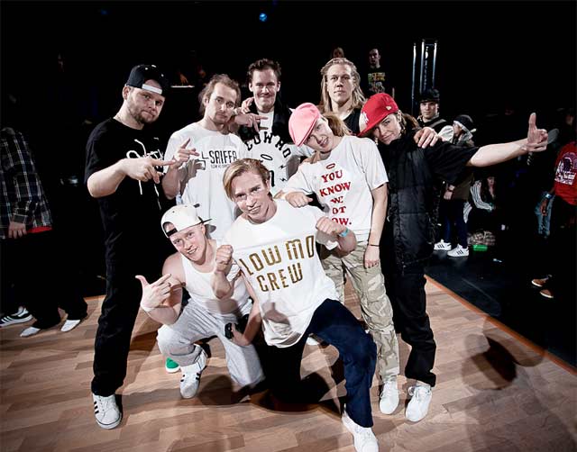 Kuvassa Flow Mo Crew viime vuoden skabojen hikisissä tunnelmissa.