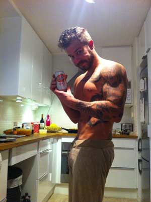 Tommi Salmelainen on tiukassa kunnossa.