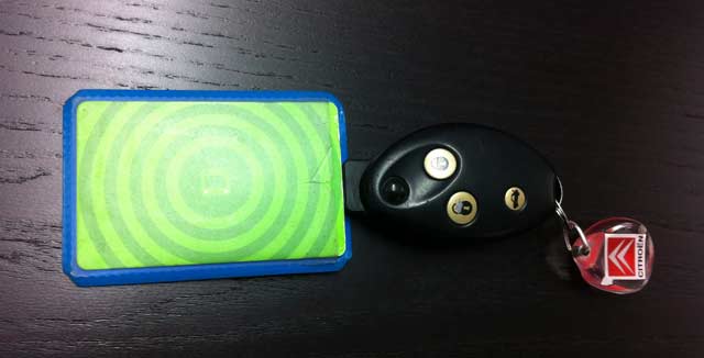 HSL pyrkii saamaan ihmiset vaihtamaan autonsa julkisen liikenteen kyytiin.