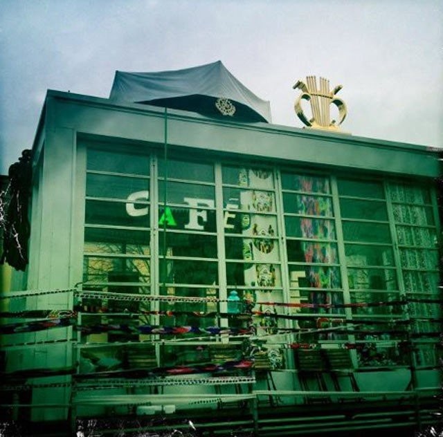 Espan kahvila sai lakin.