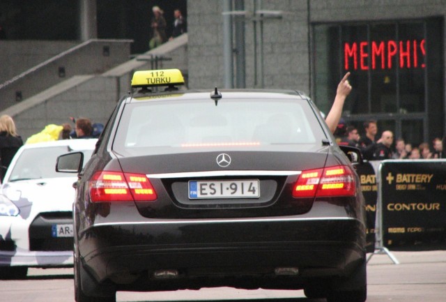 Olisiko tältä herralta lähtenyt kortti Turussa, kun joutui ottamaan taksin alle? Taksikuskin unelmakeikka, jos pitää jatkaa Monacoon asti.